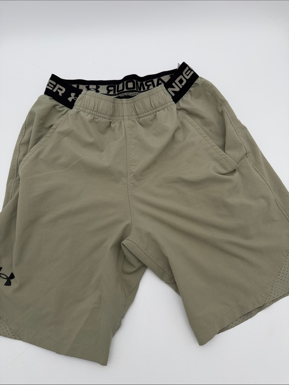 Under Armour Men’s Olive Green Athletic Shorts with Black Waistband